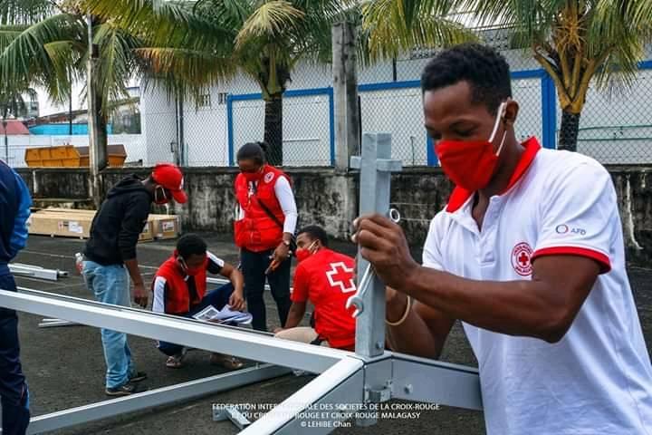 Volontaire Croix-Rouge Malagasy.